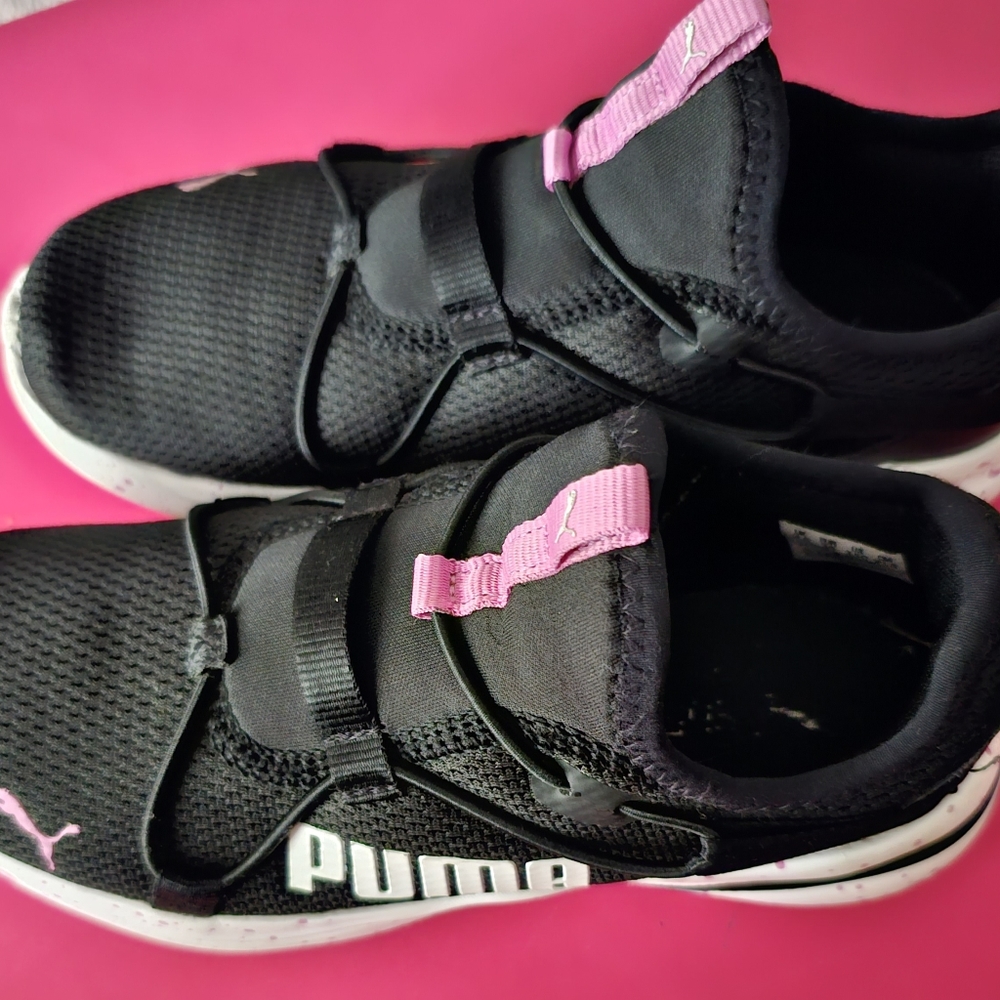 Girls Puma Sneakers